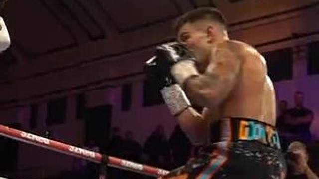 #格斗 #拳击 漂亮的TKO