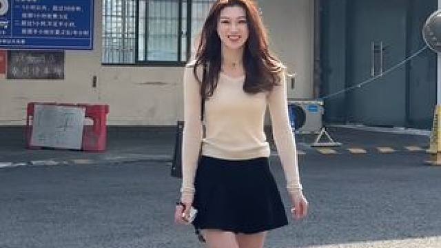 小学生拍照了
 #苏州 #氛围感拍照 #分享照片