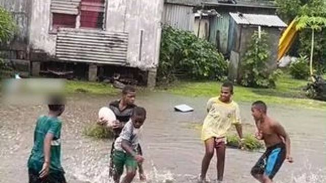 橄榄球天堂斐济 孩子们的雨天日常#rugby #斐济    #英式橄榄球  #橄榄球   #橄榄球入