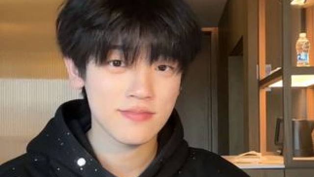 所以最近开学你们学得怎么样？ #日常vlog #双面玩家 #redmibook #