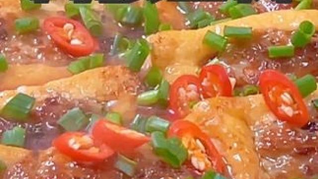 以前在广东的时候就爱吃这道肉酿水豆腐