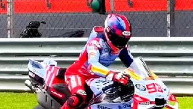 #摩托车领航计划 移动地产竟然会贴地飞行
#motogp #摩托车
