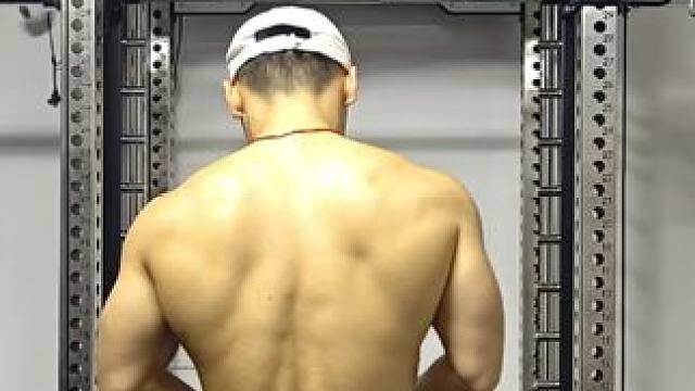 #引体向上 #好身材练起来 #地心引力抓不住我 #日常训练 #唯有训练不可辜负