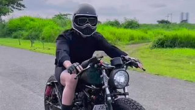 #机车小姐姐 #复古机车 #caferacer #复古摩托