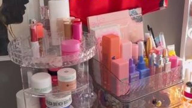 沉浸式收纳整理｜精致宝妈沉浸式整理11岁女儿化妆桌vlog～✨☺️ 
#梳妆台收纳 #化妆品收纳 #