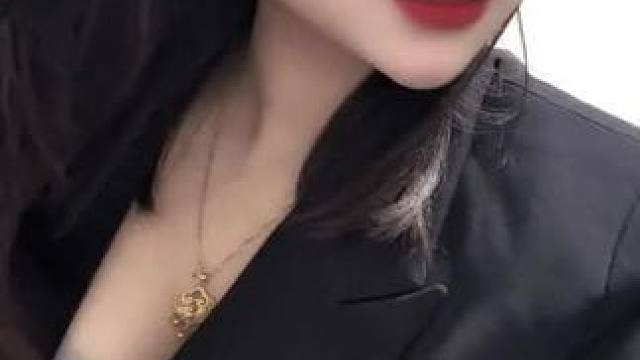 我的床不大不小，加上个你刚刚好#黑色系 #你要的样子我都有