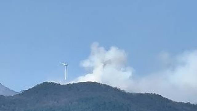 天气干燥，风又大，上山的一定要注意森林防火