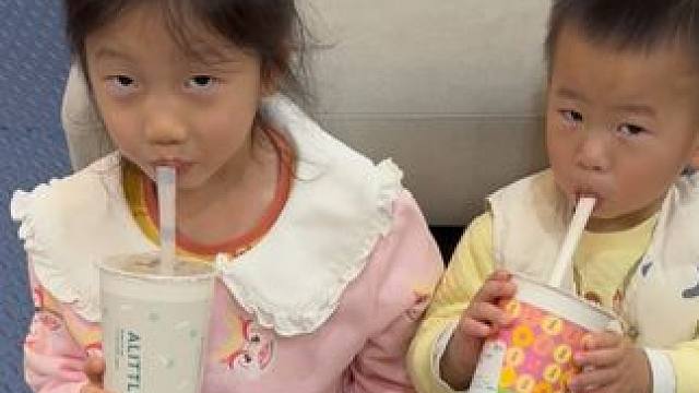 但凡有一个幼儿园文凭也不至于被姐姐忽悠 #萌娃日常 #萌娃搞笑日常 #萌娃 #幼儿园文凭 #一起长大