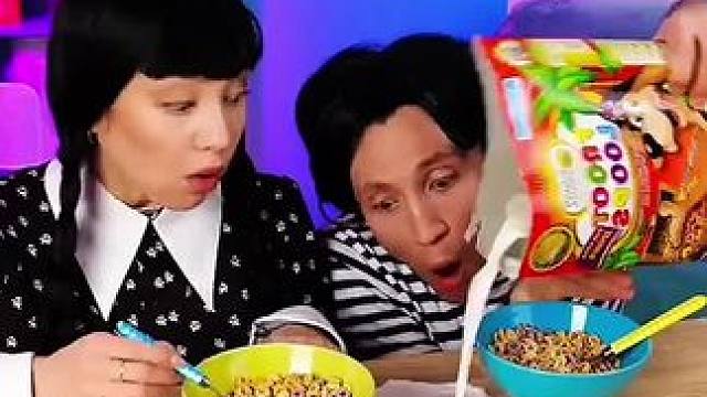 不小心把牛奶撒桌子上了，结果让老爸一顿批评！#万万没想到 #意想不到的结局 #这操作都看傻了 #沙雕