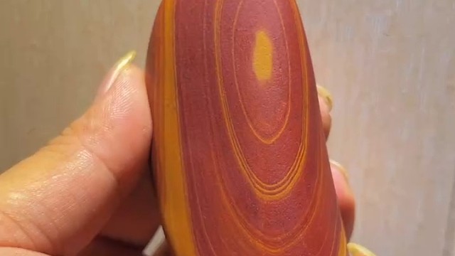 黄腊石细腊画面