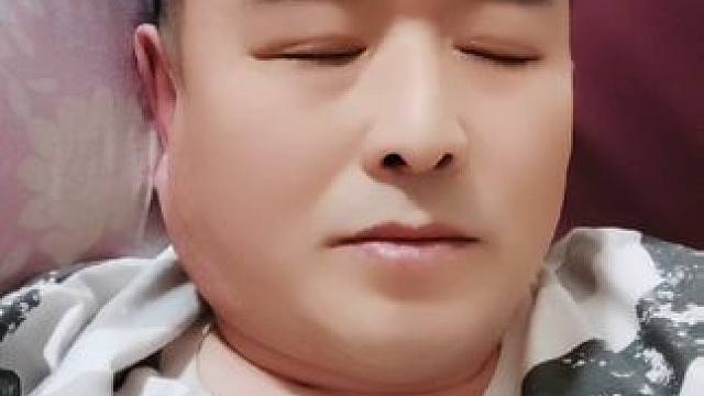 #脑子里都是你 #我就喜欢这个 
深情似海！我真的好想你