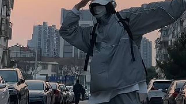 突击检查！想我了没！#gidle #宋雨琦 #田小娟 #浅跳一下