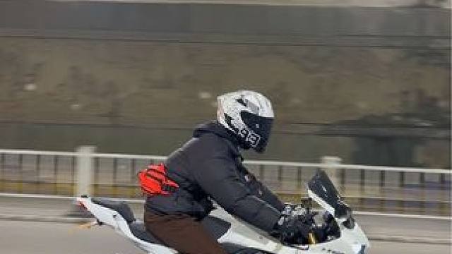 没跑山的时候，都是下班玩玩CF#凯越450rr #机车 #撸车日常