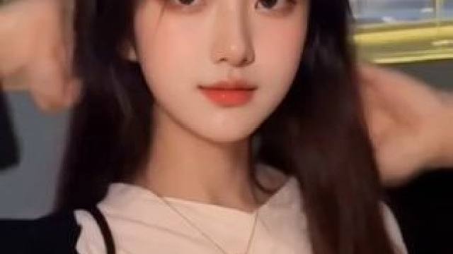 女孩子美丽是给谁看啊，你说呢#甜系女孩已上线 #对视8秒爱上我 #可甜可酷可温柔 #恋爱选我我超甜 