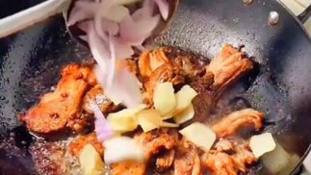 给大家分享在家做羊排的方法，赶紧做起来试试吧#我的厨房日记 #美食教程 #懒人美食教学 #羊排 #豆