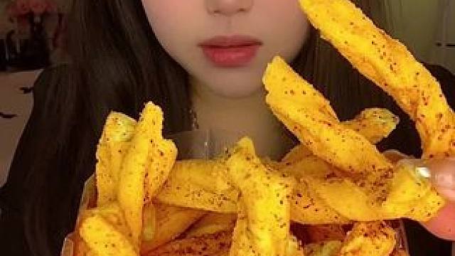 挖到4个辣味追剧零食778#好吃到停不下来 #追剧小零食 #零食推荐 #妈呀太香了