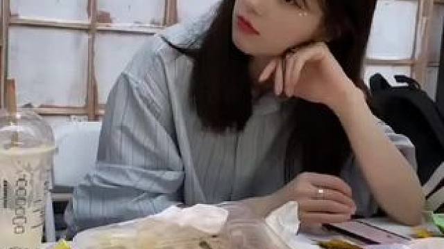 #车展模特 #模特美女 #全网笑容最治愈女孩 #邻家女孩 #舞蹈美女模特