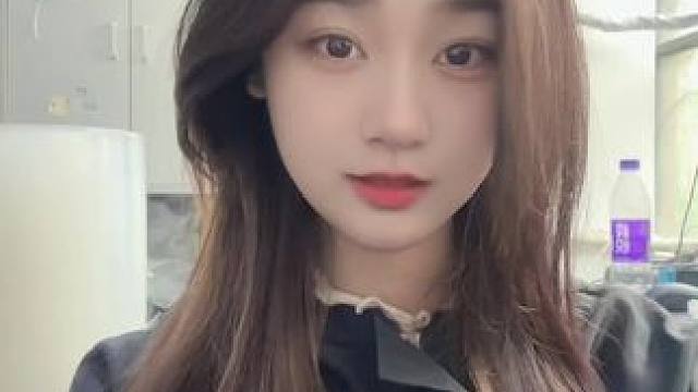 #这个手势舞甜度超标了 #笨蛋美女 #一起跳甜妹手势舞 #手势舞 #甜妹 活跃一下