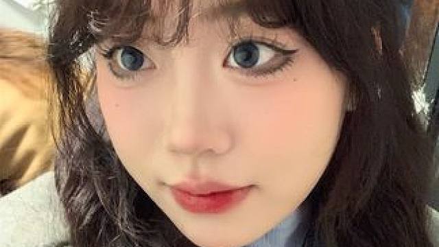 “也许不同的季节会爱上不同的花”
#韩里韩气妆3.0 #氛围感 #live实况 #感觉至上