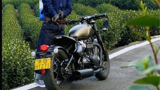 骑车的时候一定要小心知道了吗？慢慢骑，才能骑到老。一定记得离摩友多的地方远一点。车主：@李智-WTM