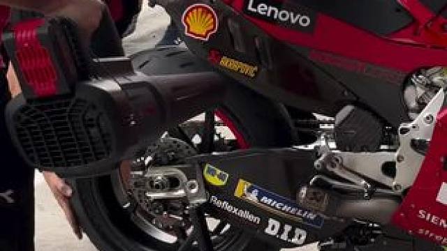 motogp杜卡迪车队战车全面升级 2024最新涂装！准备起飞马力狗！2024第一站。#专业动作请勿