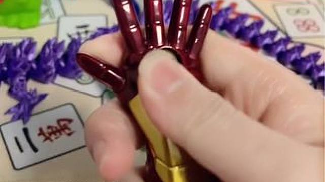 女朋友上班去了，说我一个人不会孤单#玩一种很新的东西 #大人也要玩玩具