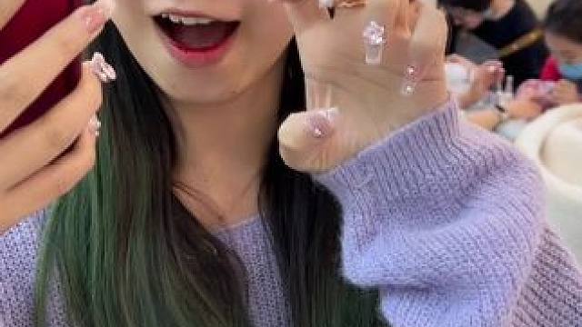 女神节快乐，做了新美甲，好喜欢～#显手白的美甲款式推荐 #超好看的美甲 #女神节快乐 #38女王节 