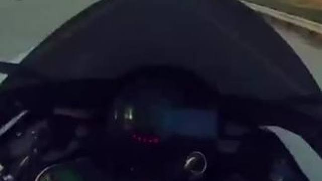 #摩托车领航计划 追风少年驾驶川崎h2r日常耍酷遇到涡轮隼！#机车