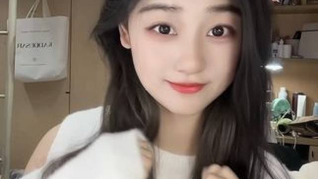 #笨蛋美女 #这个手势舞甜度超标了 #一起跳甜妹手势舞 #手势舞 #甜妹  活跃账号