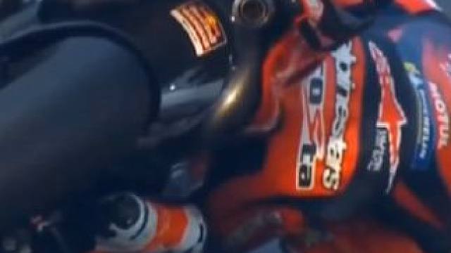 #motogp 看到GP组新秀车手阿科斯塔的操作，你应该会想起马奎斯吧？#摩托车比赛 #专业动作请勿