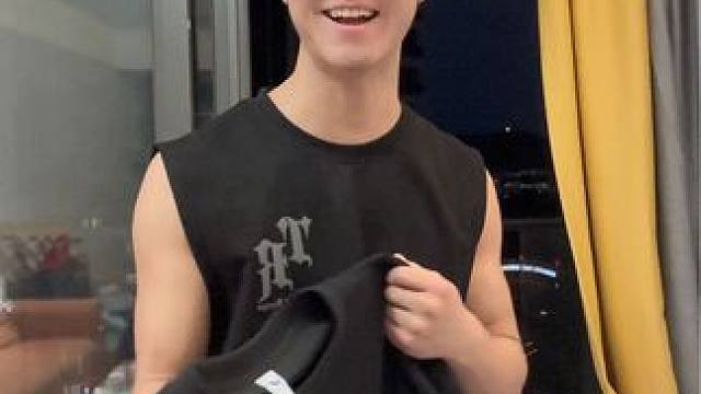 森马卫衣#开春搭配 #潮流穿搭 #卫衣 #卫衣控 #潮酷男孩