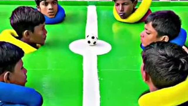 见过足球赛，但是你见过嘴球赛吗，奖品还是超级大奖杯#国外视频分享 #老外真会玩 #趣味活动比赛