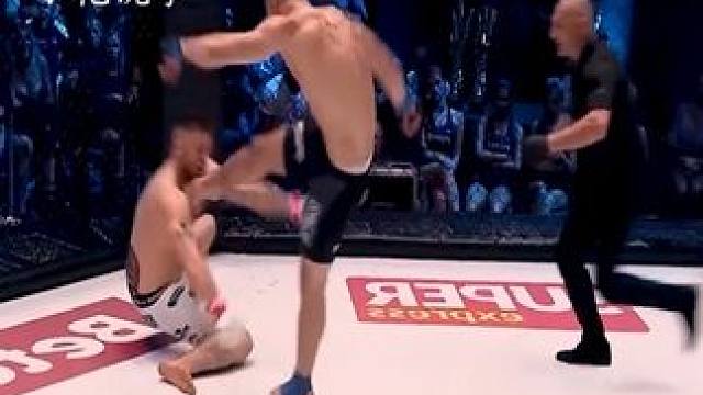 #综合格斗 #拳王 #拳击 #战斗力爆表 #自由搏击 