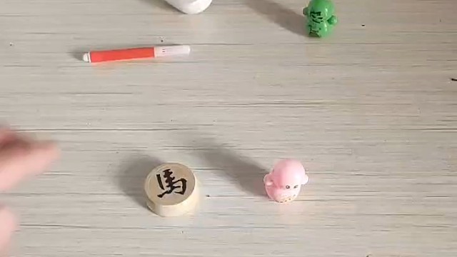 为什么雨还没停，你撑伞就走？#有趣的创意 #手机拍摄 #创意