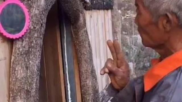 魔镜魔镜请告诉谁是这世界上最帅的男人！