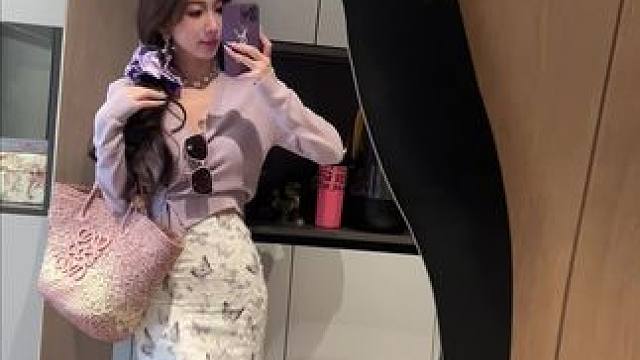 蝴蝶裙春天的氛围感#开春搭配 #小个子女生 #氛围感拿捏 #无法拒绝温柔感小裙子