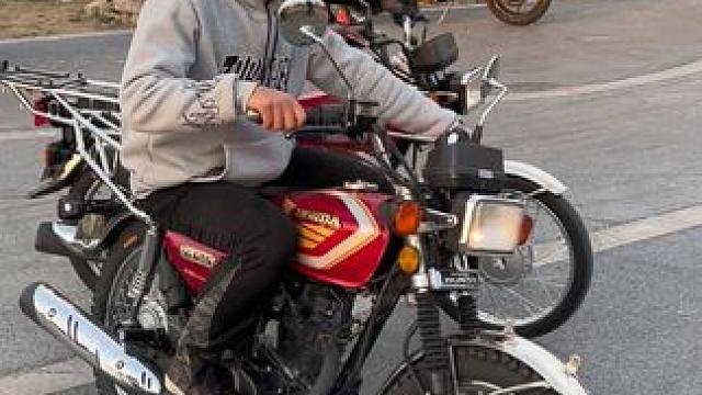 不是金翼买不起 而是CG125更有性价比#西安机车街拍 #街头摩托车 #摩托车 #我们是西安摩友 #