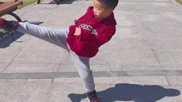 五岁的李小龙迷#李小龙#格斗#搏击#宋亚东