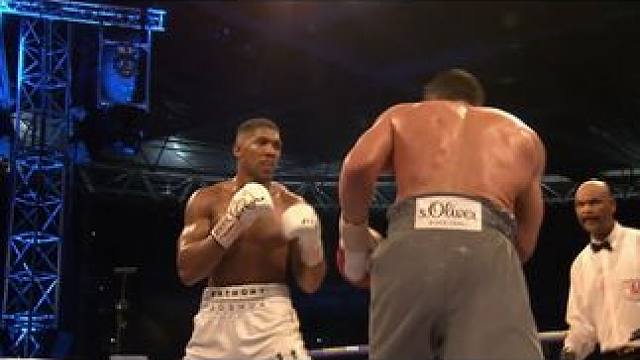 健美先生约书亚暴力时刻，好像重量级的三条金腰带不那么好拿！#拳击 #拳王 #kotv #约书亚