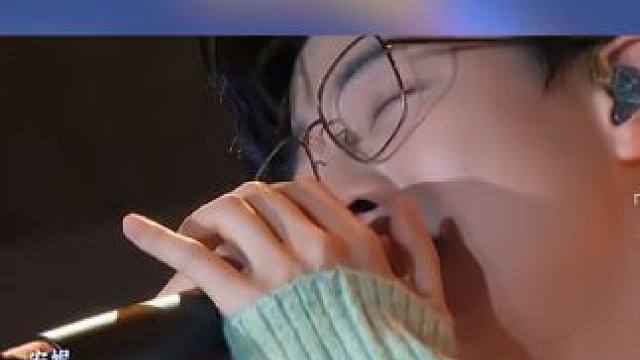 听胡夏唱《安妮》感觉要碎了，