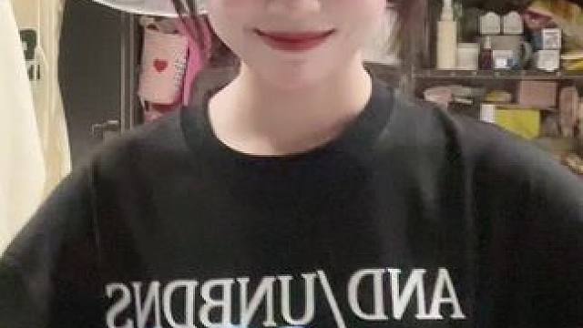 我没意见#心理委员 大人们应该比较想扭#扭一扭 #甜甜的手势舞 #女大学生