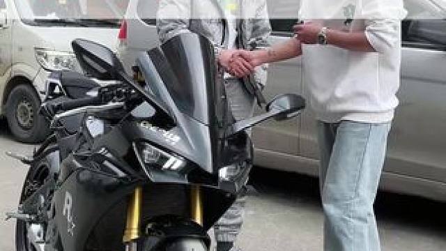 做生意也在交朋友，祝兄弟提车愉快#创作灵感 #机车 #凯越450rr