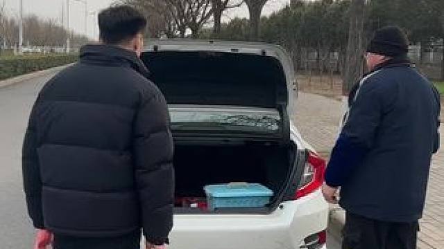 整蛊一下我哥看看