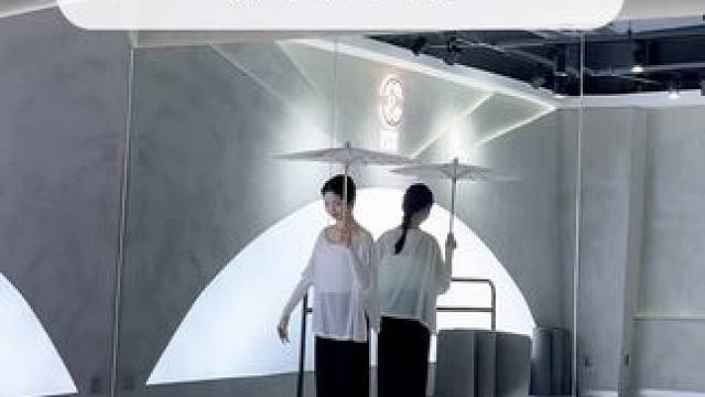 背面来啦，带上小伞学起来吧 #古典舞 #原创 #舞蹈分解教学视频 #新鸳鸯蝴蝶梦 #伞舞