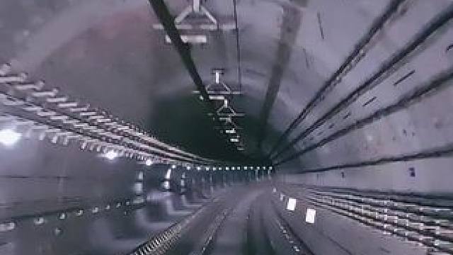 #时光隧道 #成都地铁9号线无人驾驶