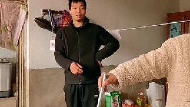 好心大姐做好事已经达到了舍已为人的境界，把老阿姨都气炸了 #床车旅行 #穷游东北 #偶遇好心人 #乐