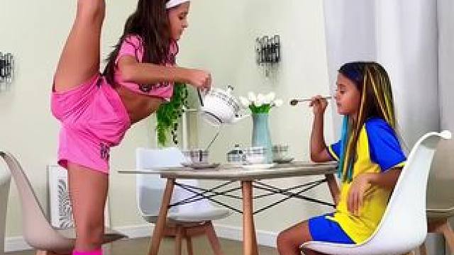 Have lunch.#跳舞 #今日份舞蹈打卡 #爱跳舞爱生活 #好身材练起来 #适合零基础的舞蹈