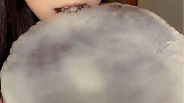 网上火的地方特产糯叽叽糕点吃吃！ #糕点 #糯叽叽 #地方特产 #软糯香甜 #谁不爱这一口糯叽叽呢