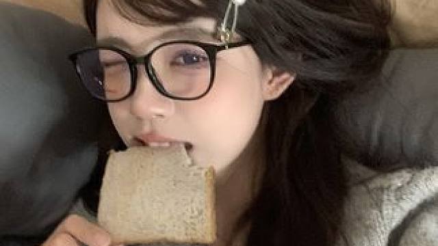 很适合日常出门的mui系书呆子妆容～教程奉上喽～#新手化妆 #妆前妆后 #新手化妆教程 #今日妆容 