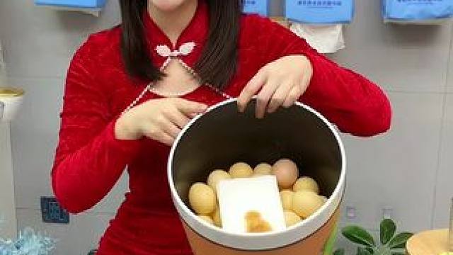 漫花家的#悬挂抽纸也太卷了吧！湿水不破，四层压花，原生木桨一提1280张随便抽都不心疼